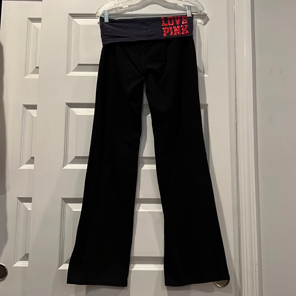 PINK Victoria’s Secret NFL Yoga Pants